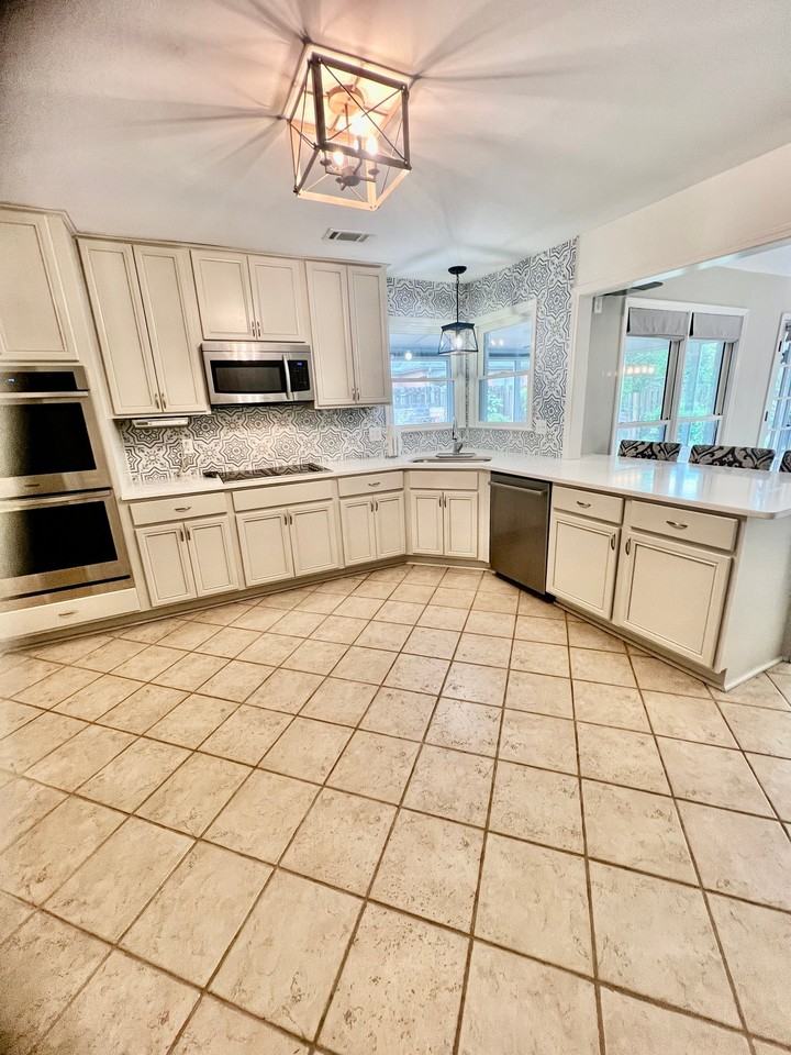 205 Kinderhill Ct - Photo 7 of 15