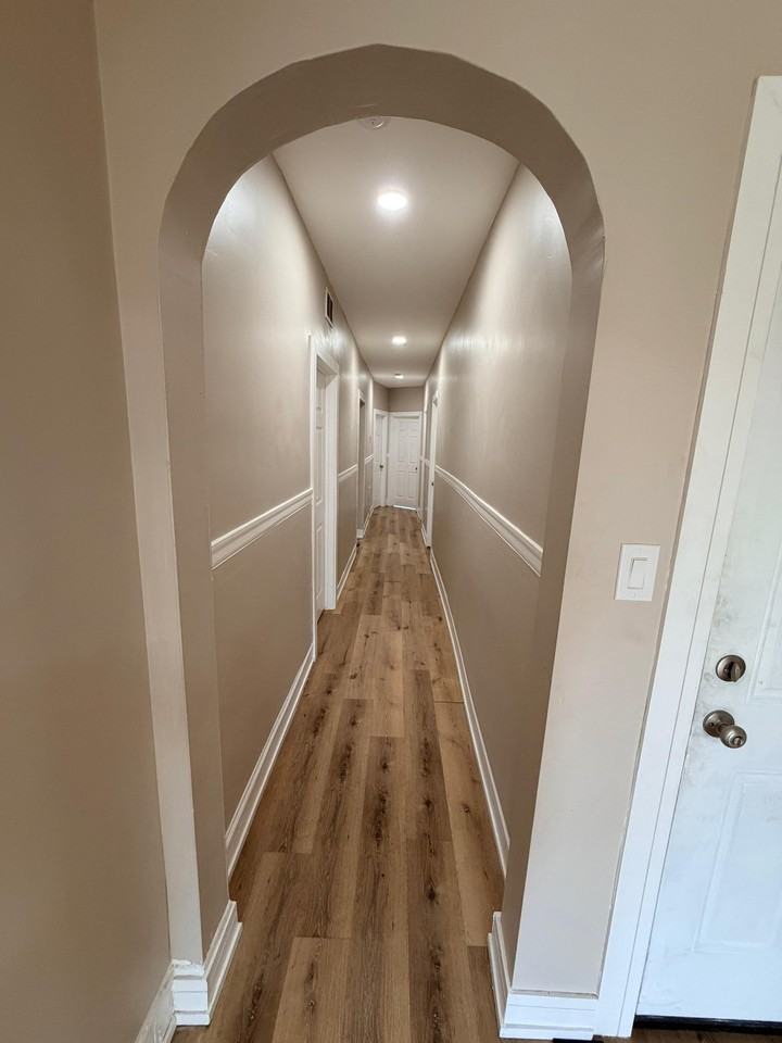 8010 S Phillips Ave - Photo 5 of 9