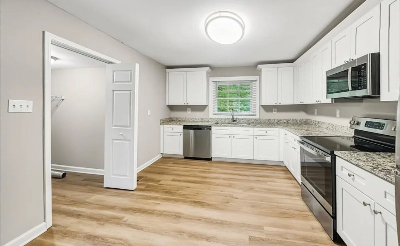 1953 Laurel Ln - Photo 5 of 10