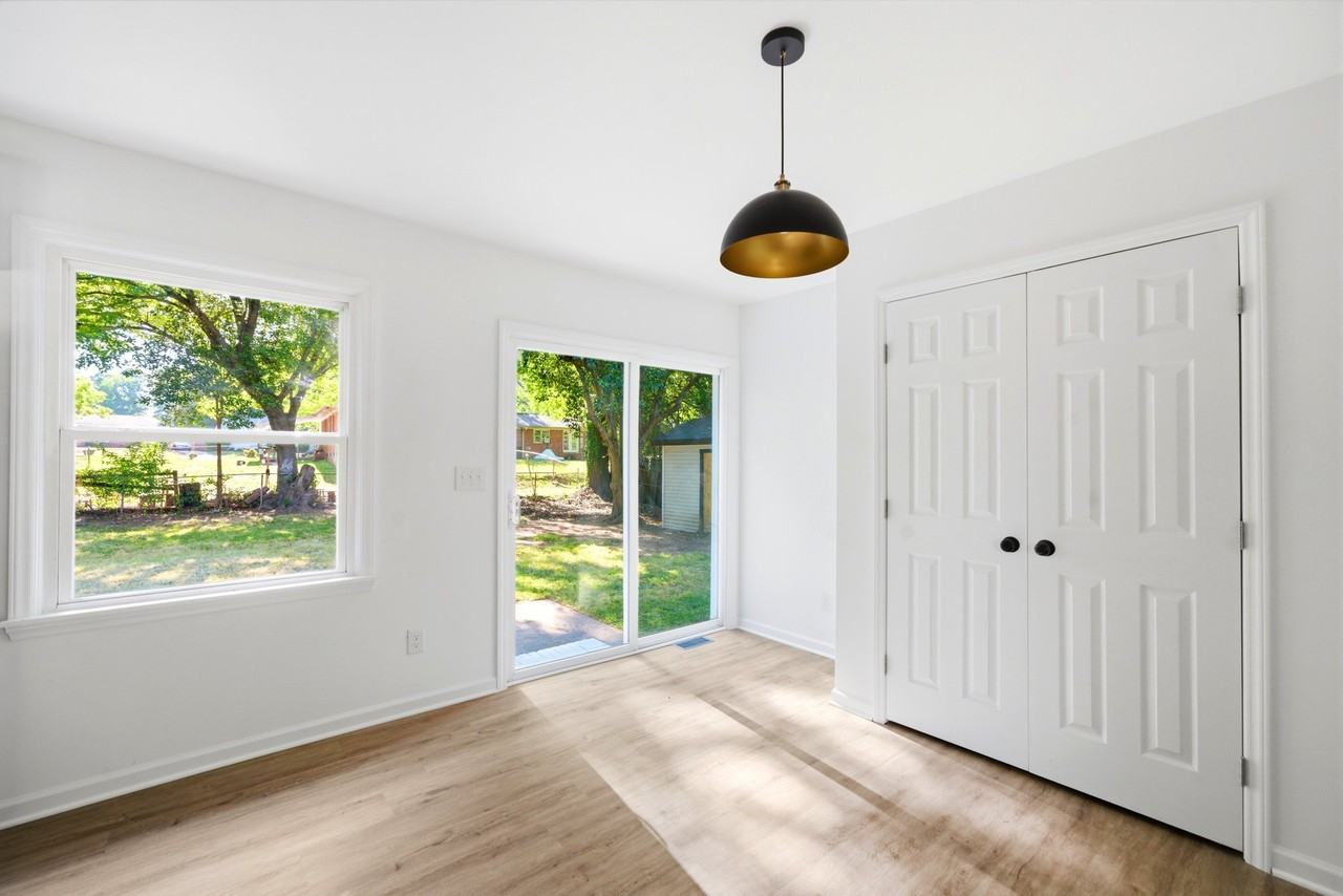 6126 Amberly Ln - Photo 2 of 12