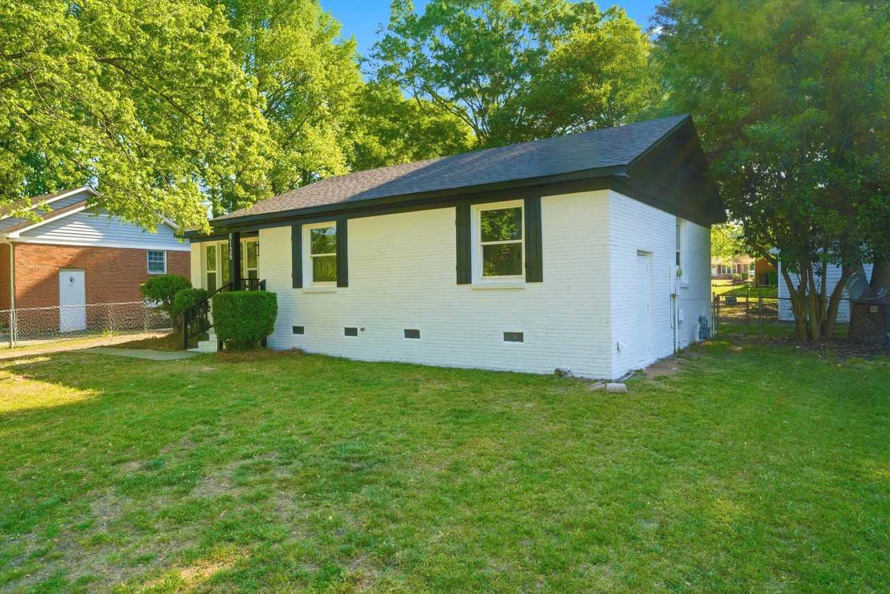6126 Amberly Ln - Photo 6 of 12
