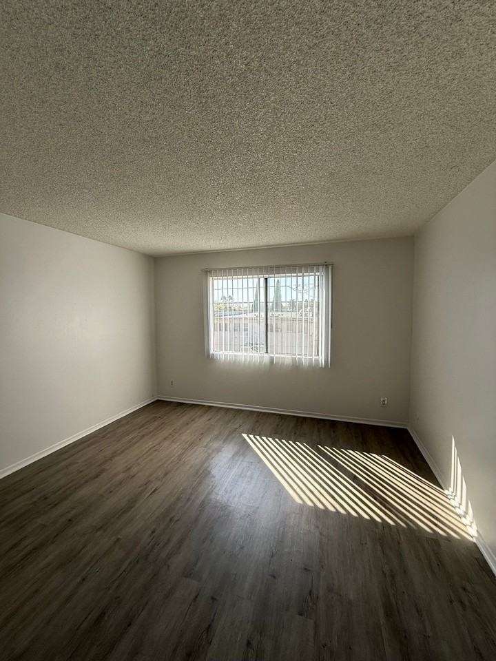 509 N Berendo St #110 - Photo 5 of 15
