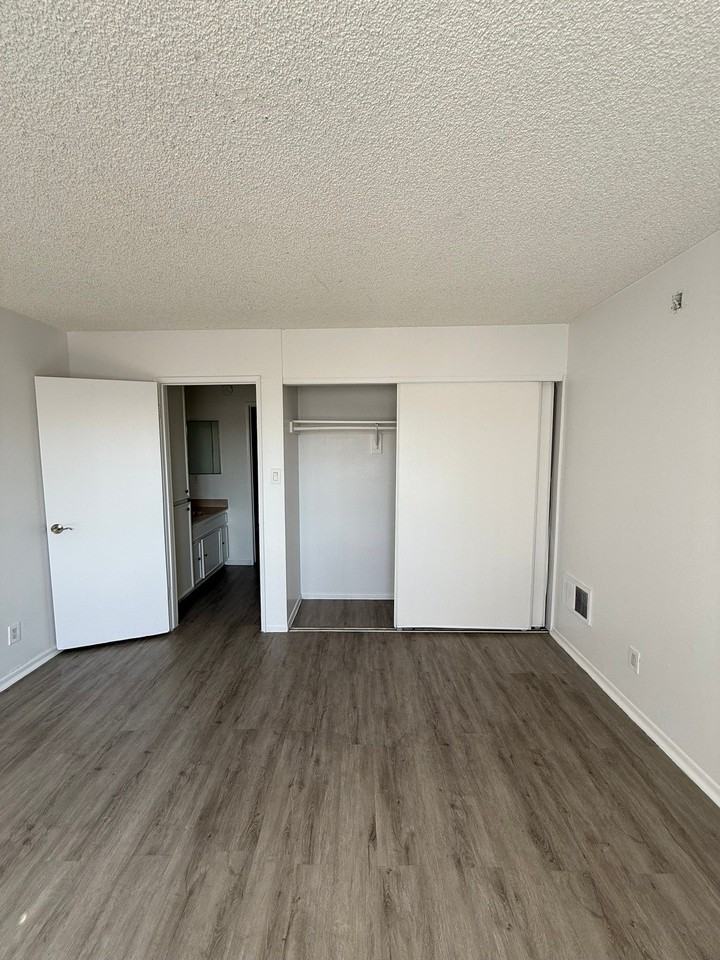 509 N Berendo St #110 - Photo 7 of 15