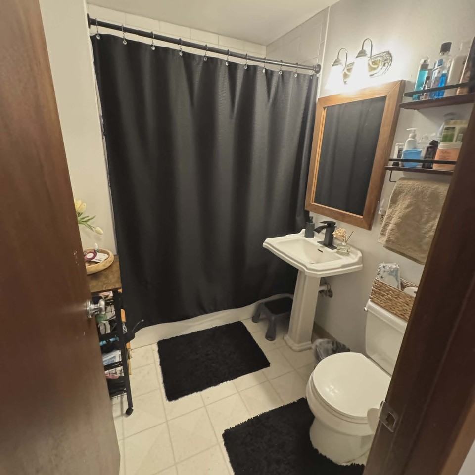 1922 Woodlawn Ave - Photo 4 of 7