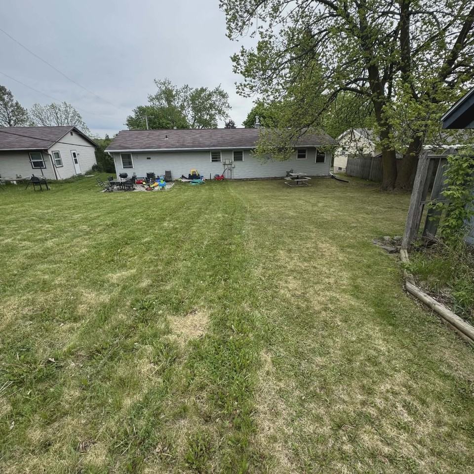 1922 Woodlawn Ave - Photo 6 of 7
