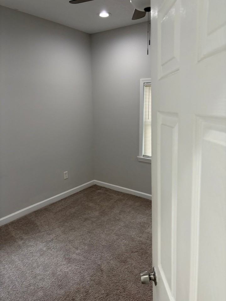 1812 Elmwood Ave - Photo 5 of 8