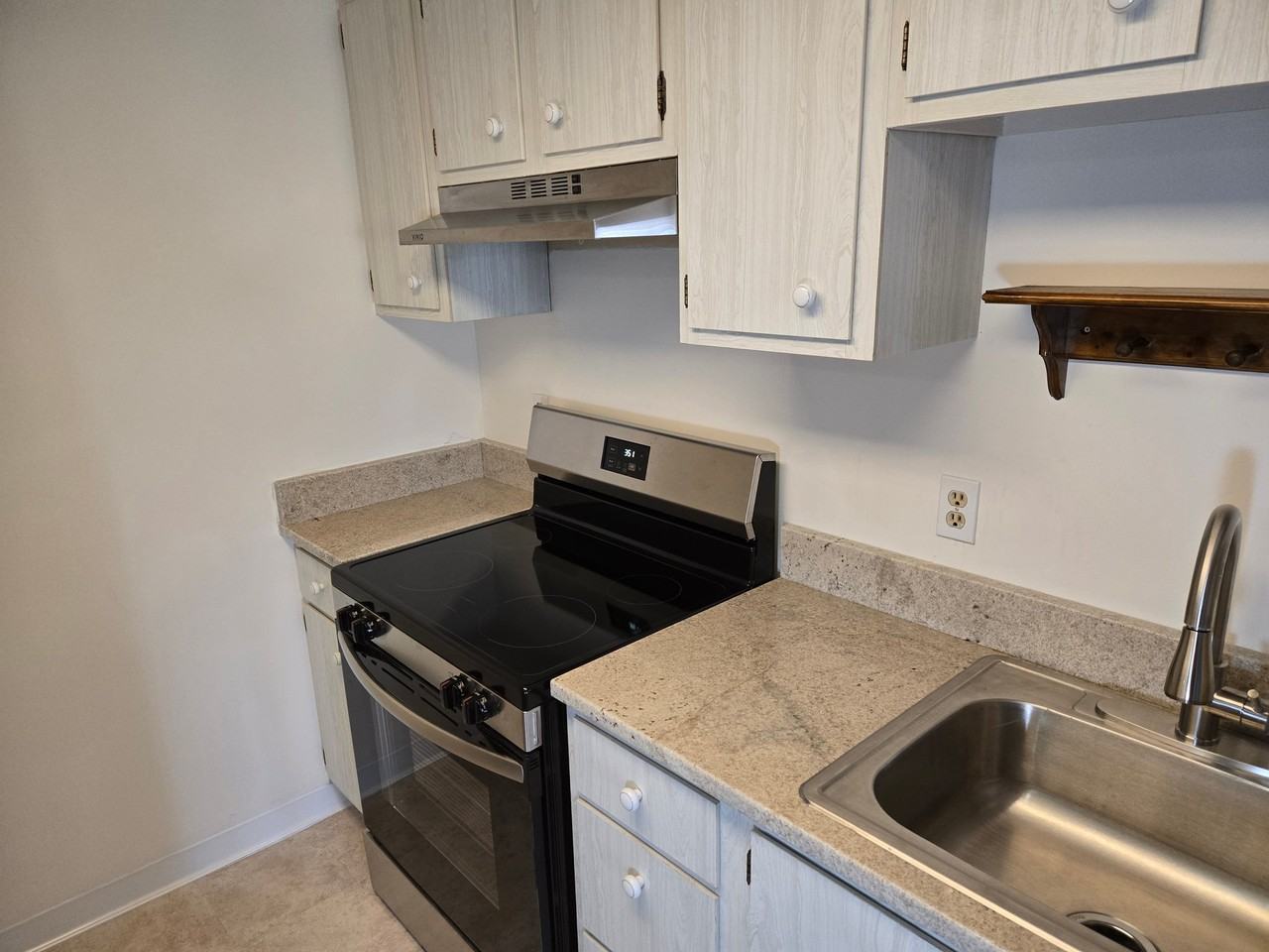 4849 Grace Rd - Photo 3 of 14