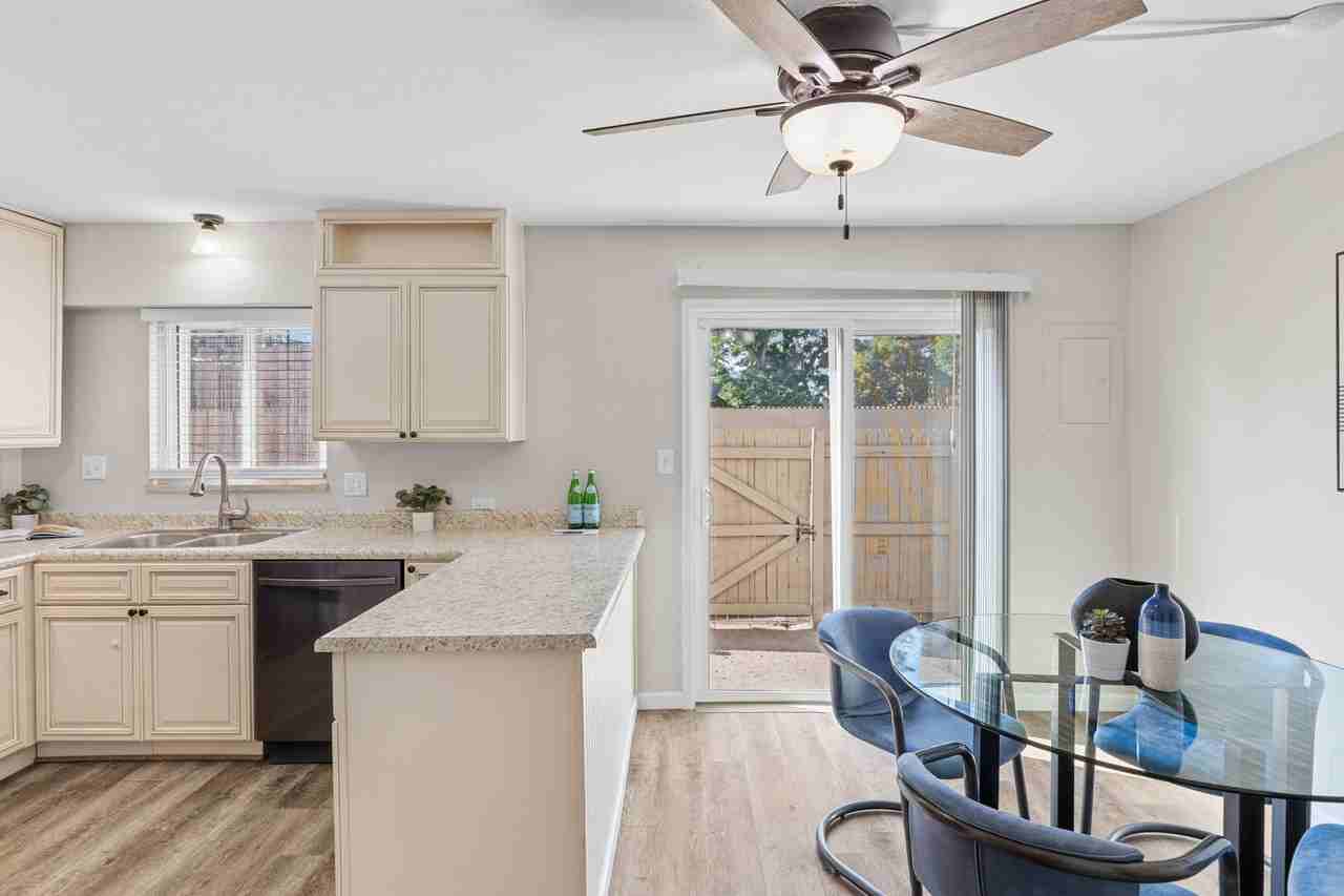4621 S Lowell Blvd - Photo 4 of 15