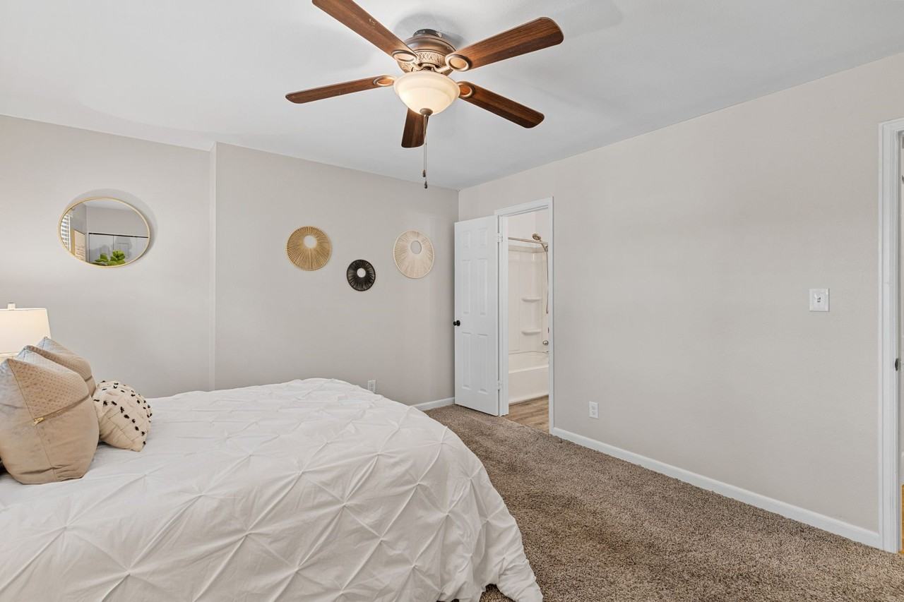 4621 S Lowell Blvd - Photo 7 of 15