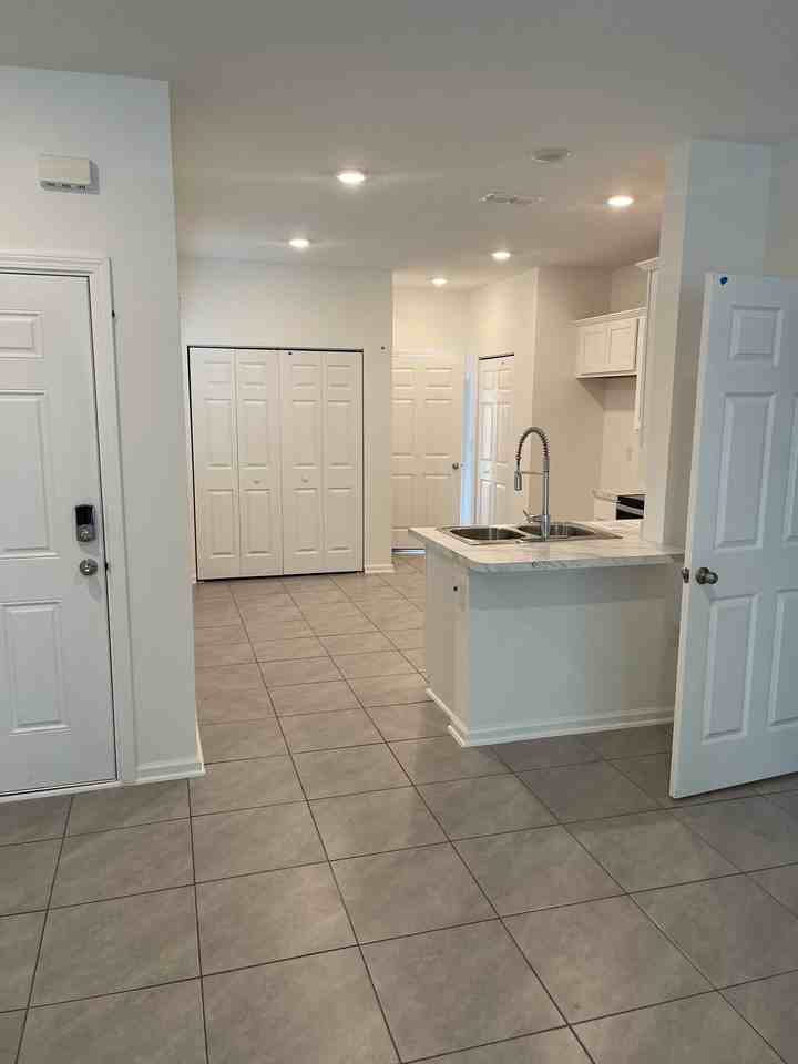 4001 Haymon Ave - Photo 4 of 13