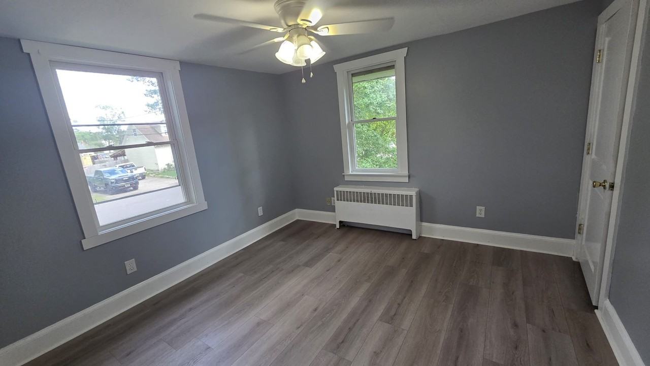 112 N 9th St - Photo 3 of 20
