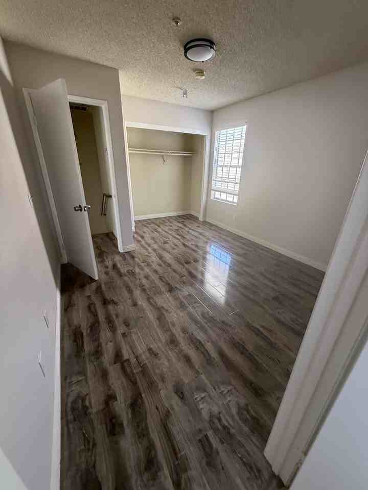2468 New Ave #B - Photo 5 of 6