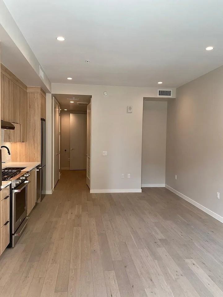 1908 W 33rd Ave #205 - Photo 6 of 14