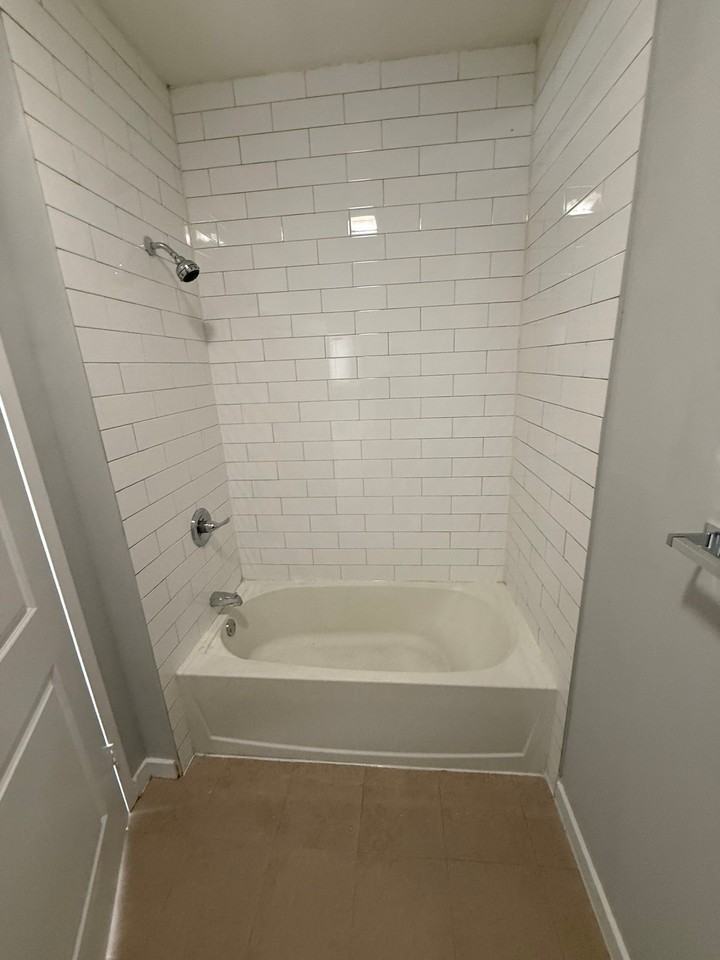 146 Hamilton Ave #203 - Photo 7 of 9