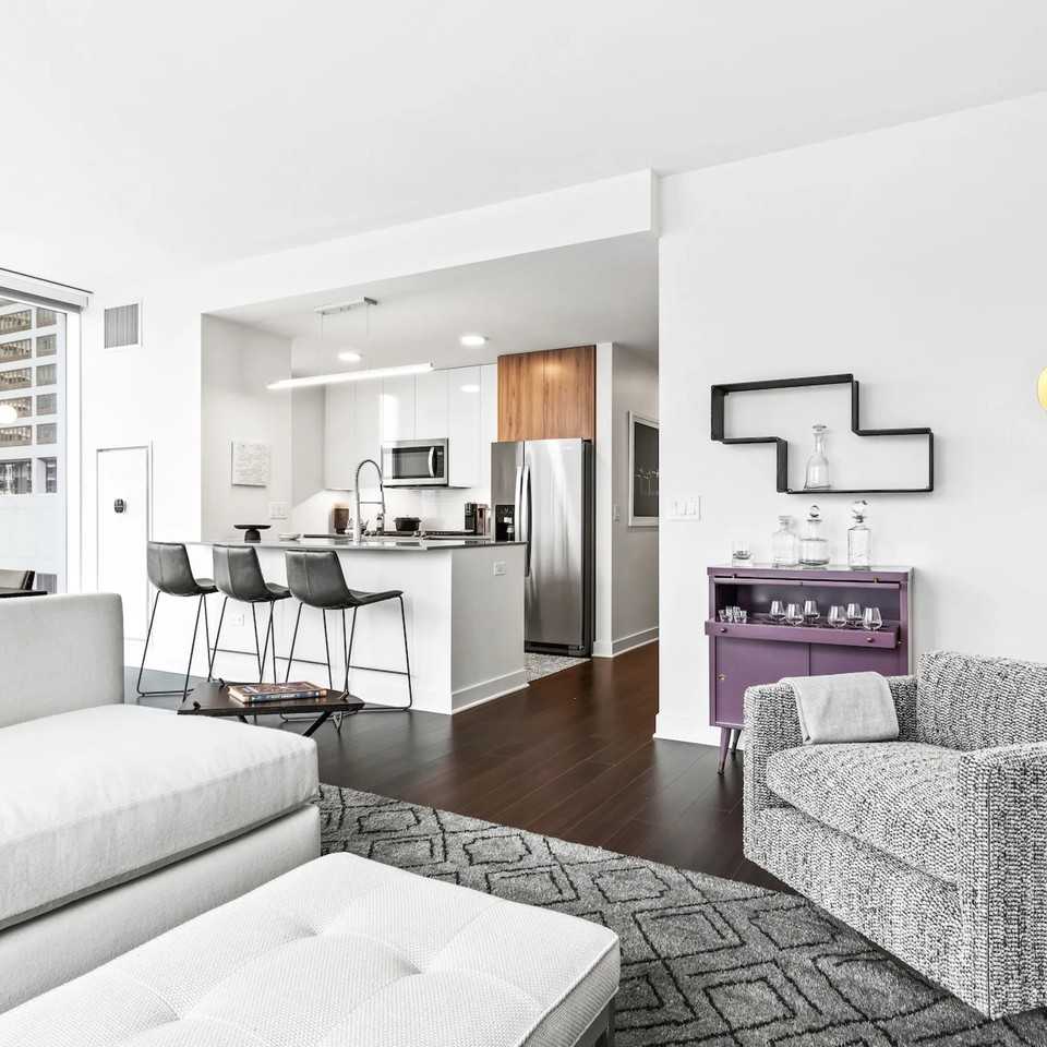 333 W Wolf Point Plz - Photo 2 of 20