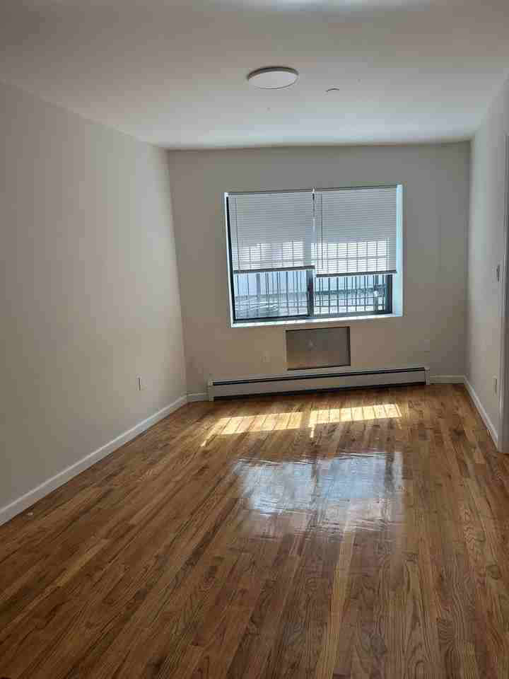 36 Oneida Ave #3 - Photo 2 of 3