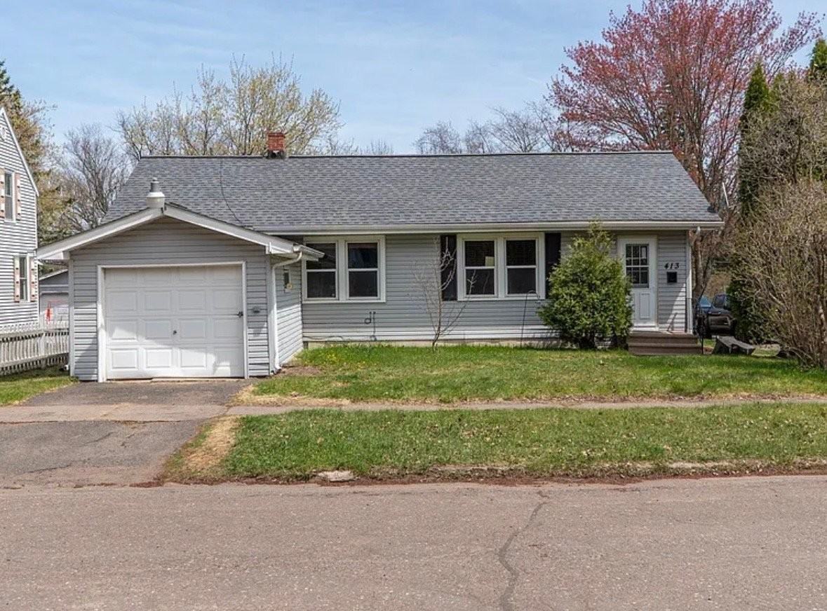 413 Carlton Ave W