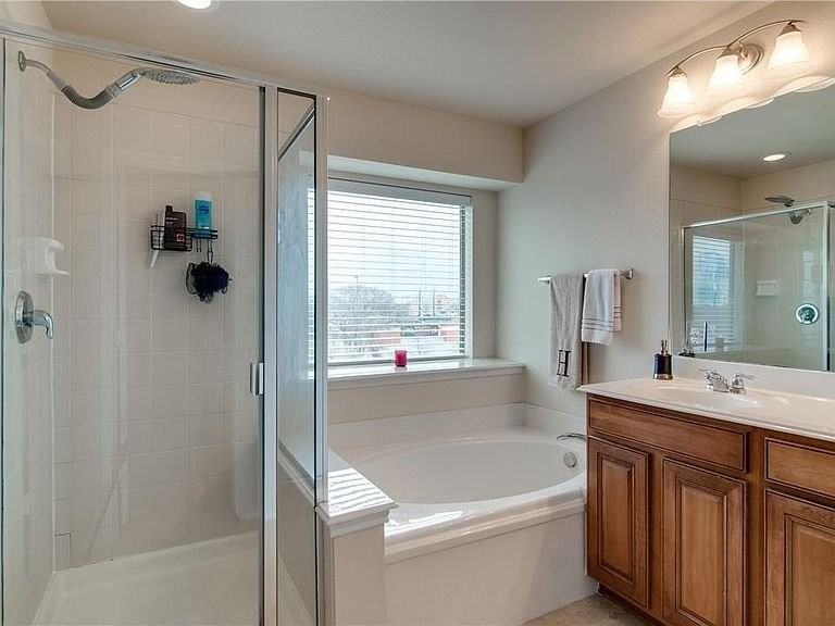 2116 Mcparland Ct - Photo 7 of 23