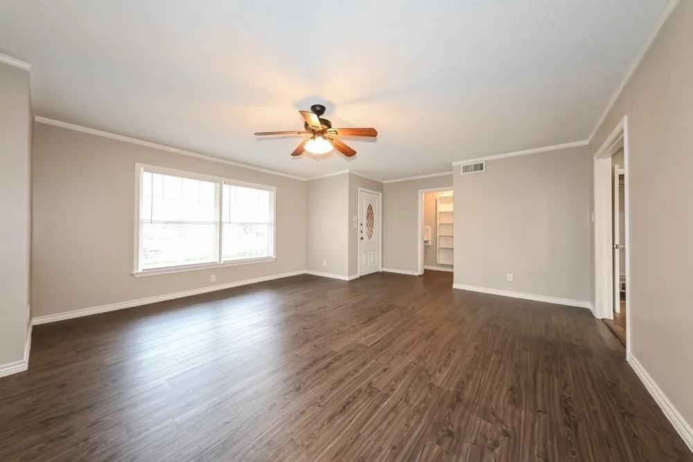 1226 Mcdonald Dr - Photo 2 of 9