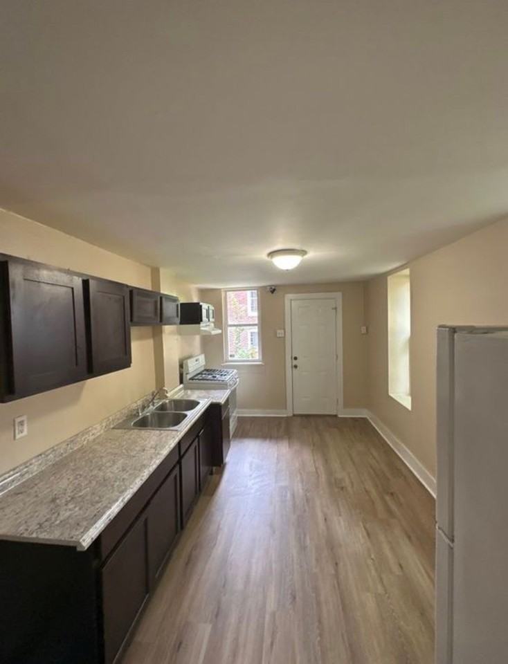 1841 N 3rd St - Photo 2 of 7