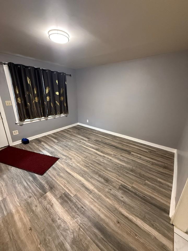 3906 Catalpa St #1 - Photo 2 of 8