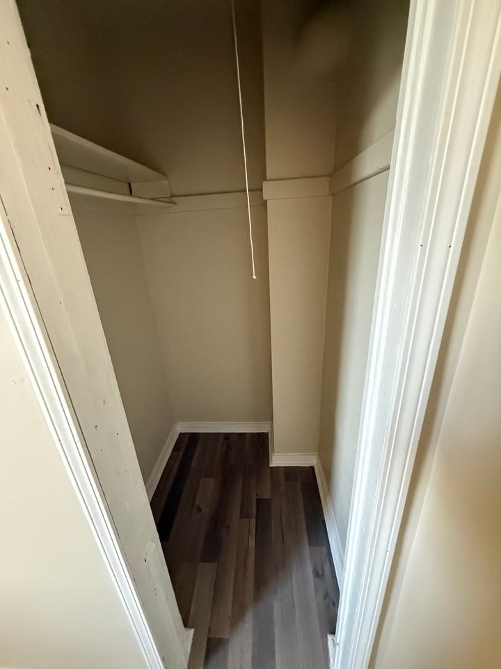 3906 Catalpa St #1 - Photo 4 of 8