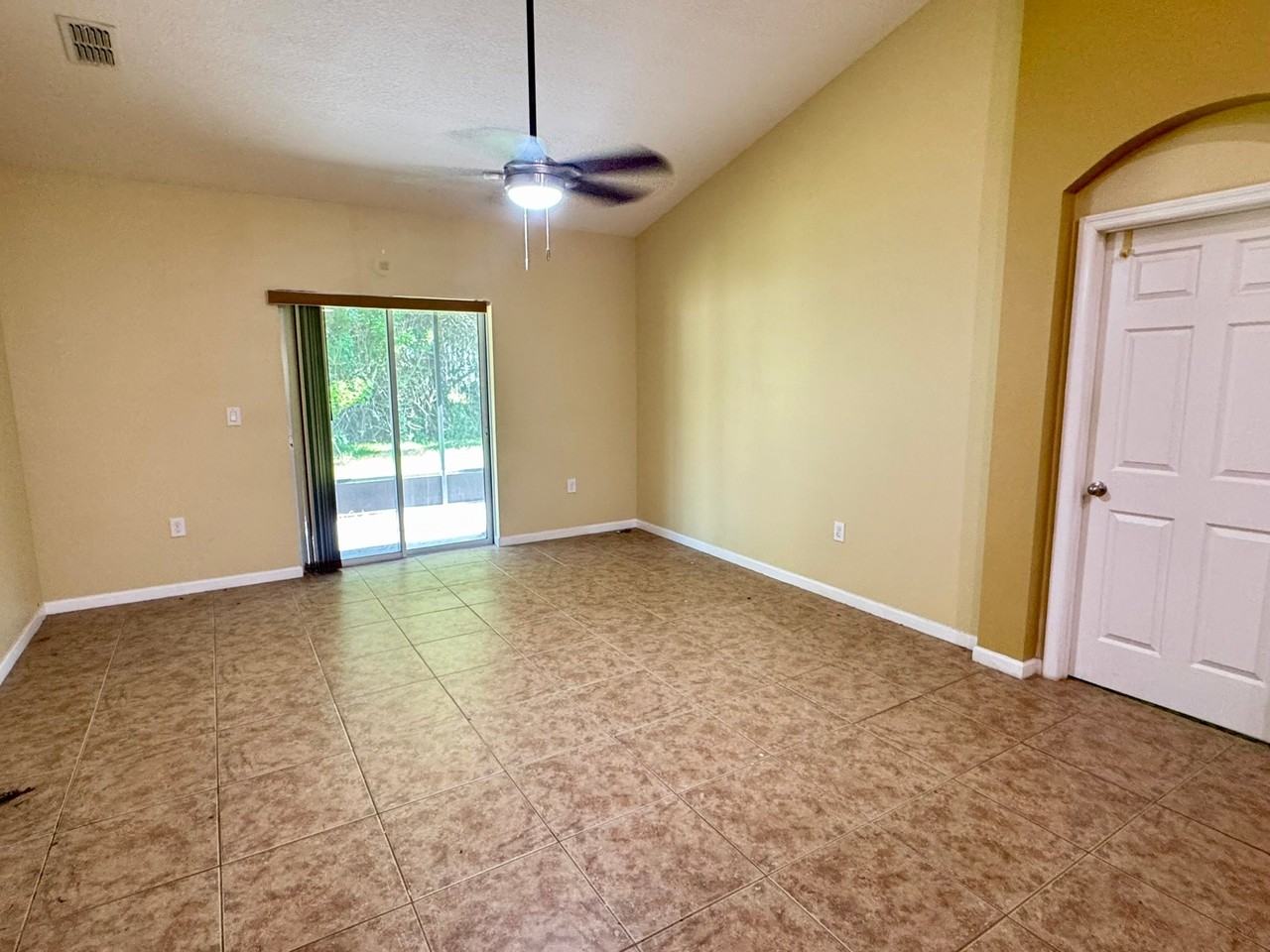 3750 Aria Dr - Photo 2 of 12