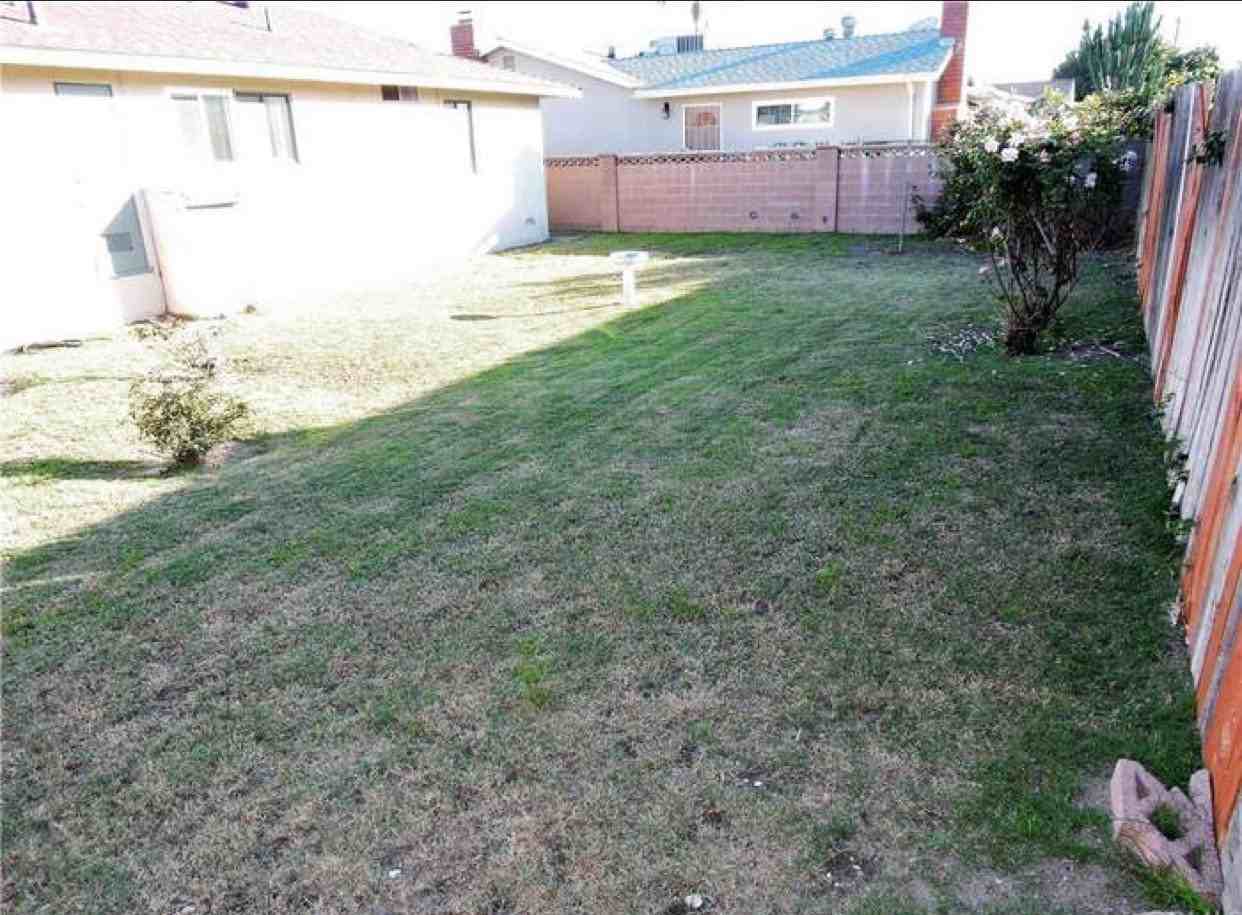 7451 Colombia Dr - Photo 2 of 6