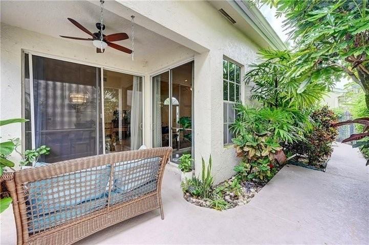 8171 Hampton Wood Dr - Photo 4 of 8