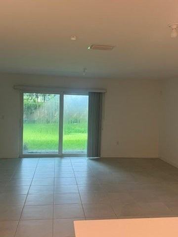 6733 Broadwater Ln - Photo 4 of 8