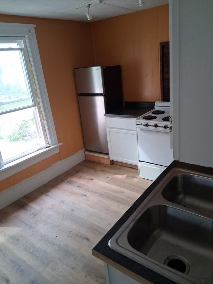 1205 N Sheridan Rd - Photo 4 of 12