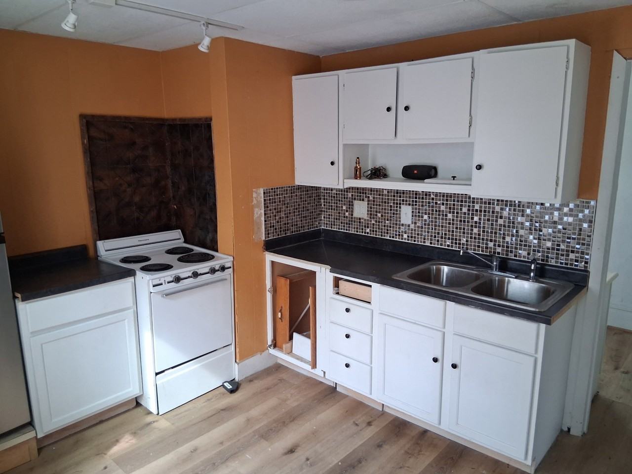 1205 N Sheridan Rd - Photo 5 of 12