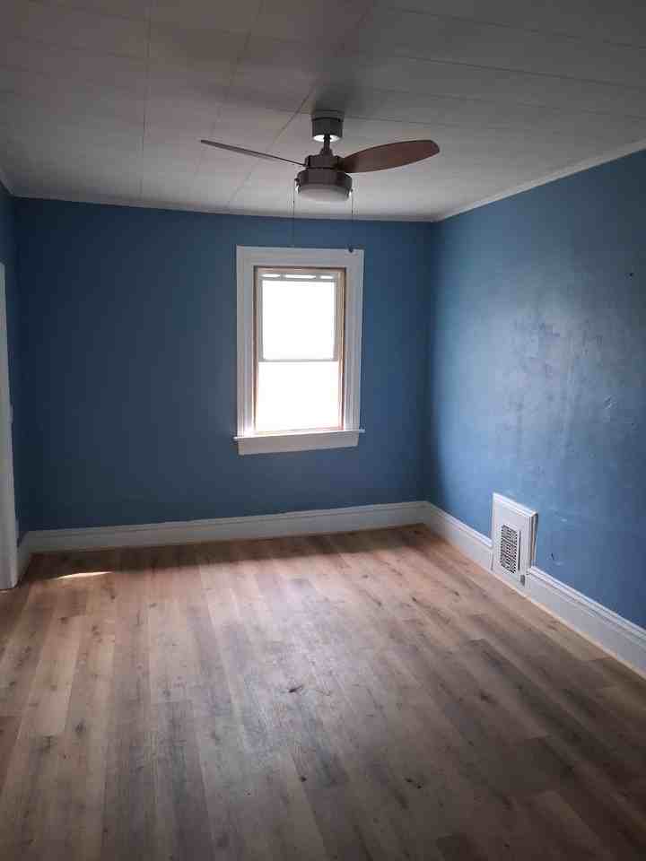 1205 N Sheridan Rd - Photo 7 of 12