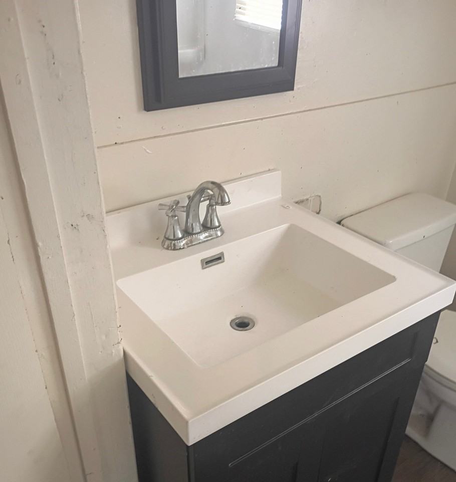1263 W Green St - Photo 7 of 10