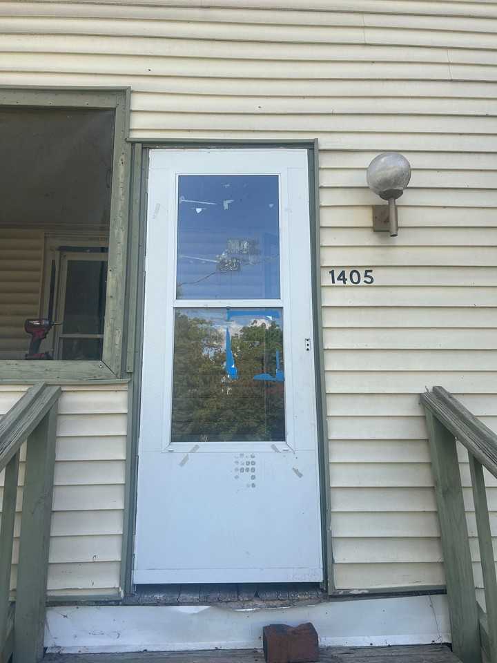 1405 N 54th St - Photo 2 of 10