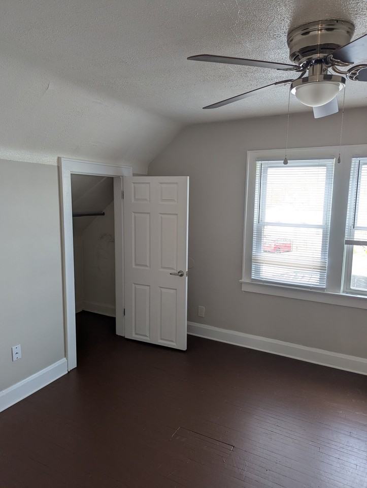 190 Nashoba Ave - Photo 7 of 13