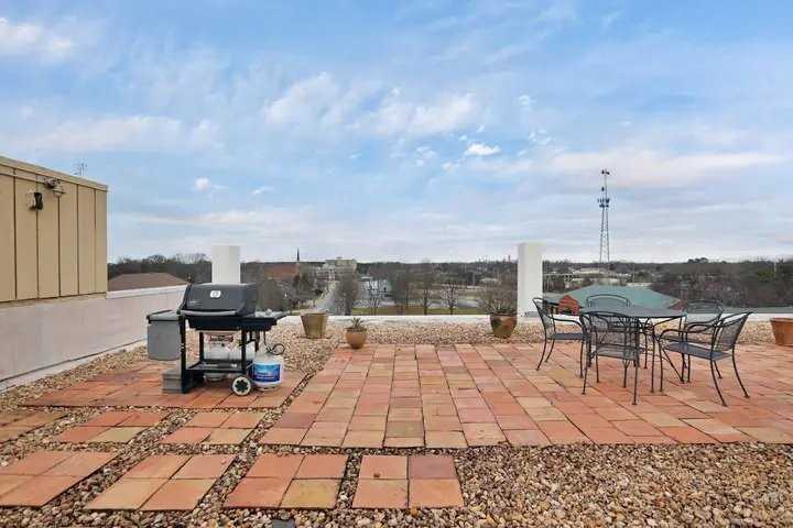 1612 Cleveland Ave #401 - Photo 7 of 7