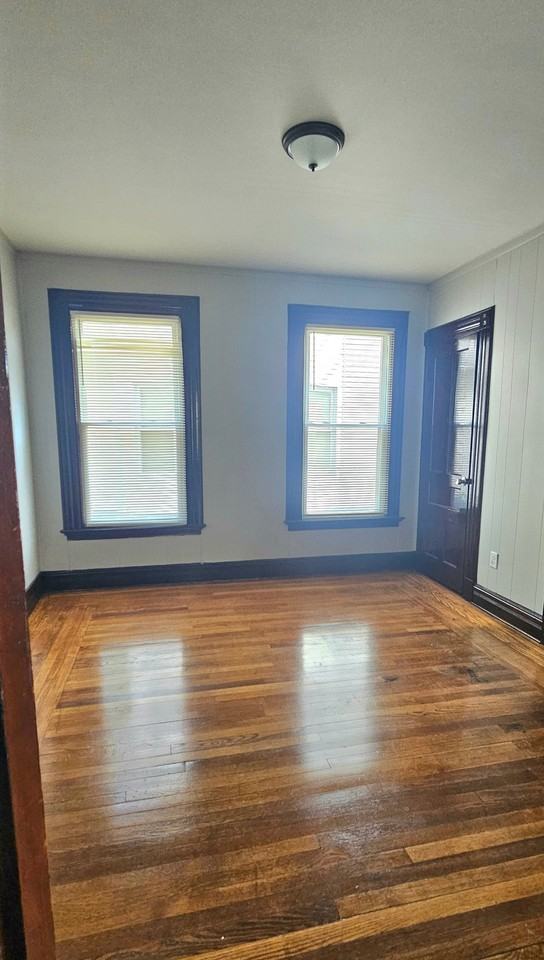 624 Dixwell Ave #1 - Photo 7 of 11