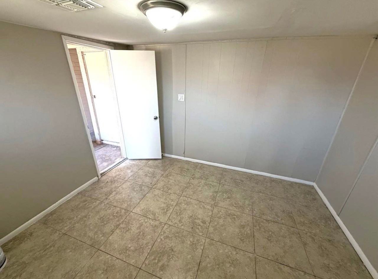 5317 W Windsor Ave - Photo 5 of 12