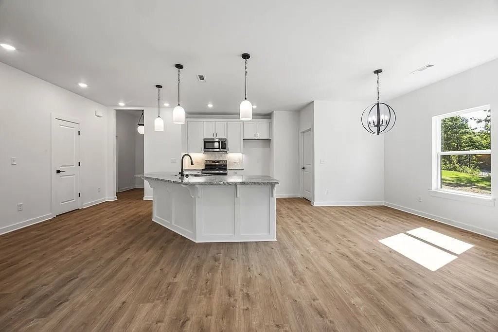 1 Boswell Dr - Photo 5 of 20