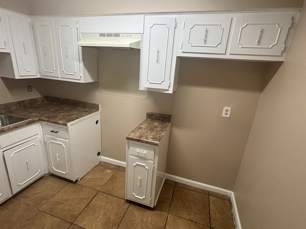 4781 Townhouse Way - Photo 2 of 25