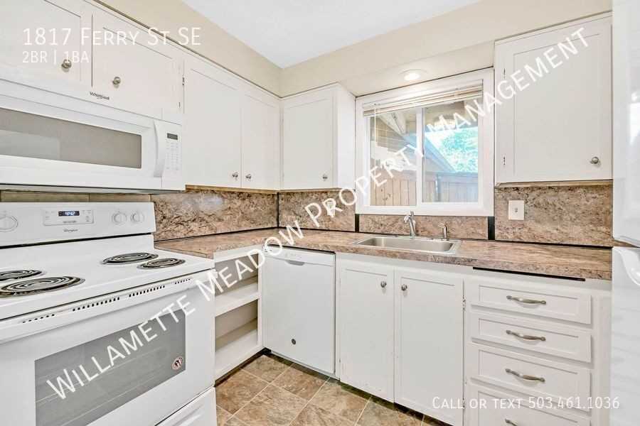 1817 Ferry St Se - Photo 4 of 21