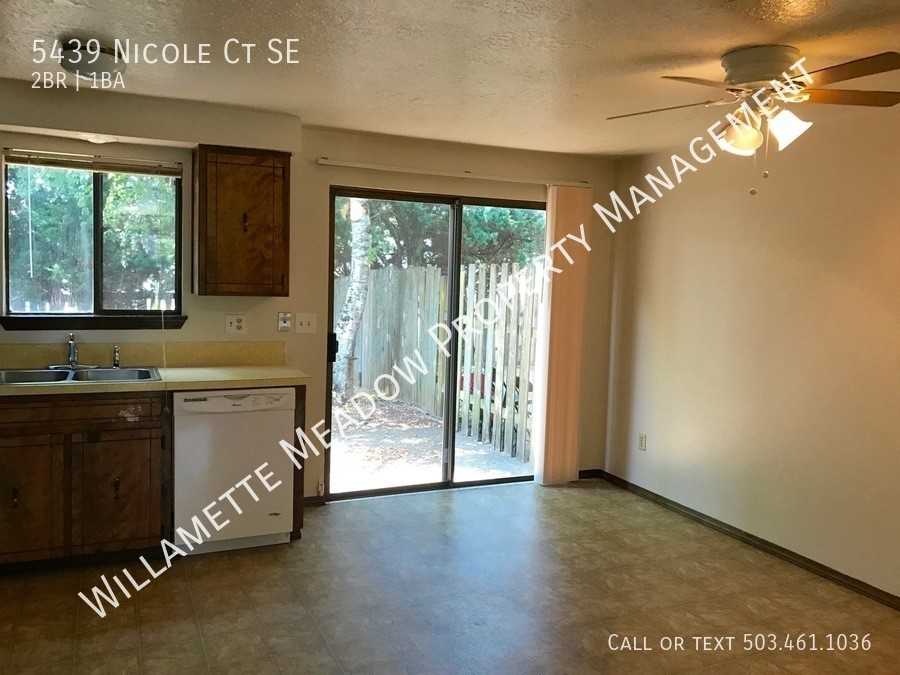5439 Nicole Ct Se - Photo 5 of 14