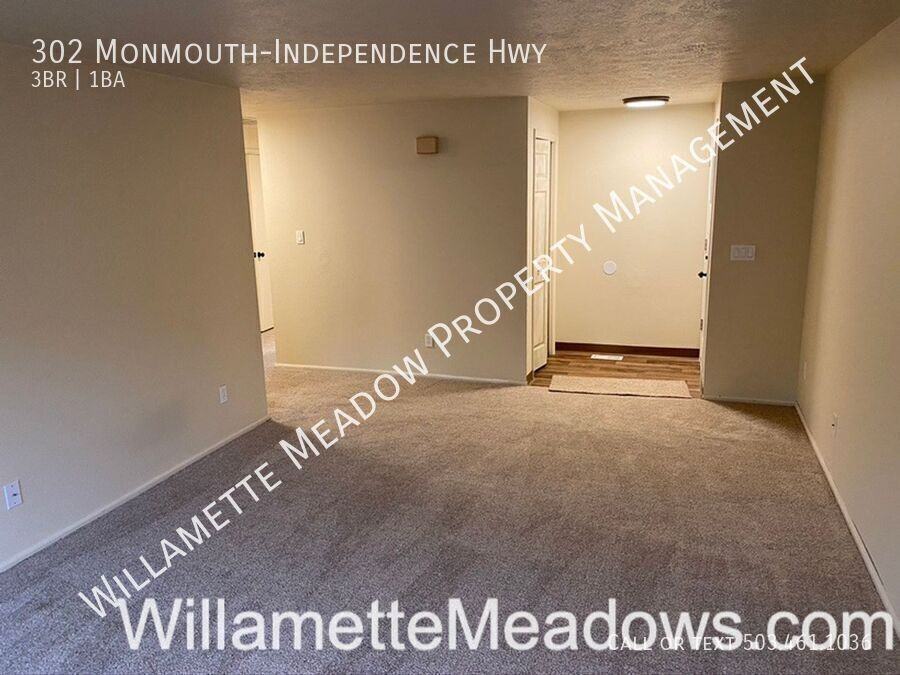 302 Monmouth Independence Hwy - Photo 3 of 18