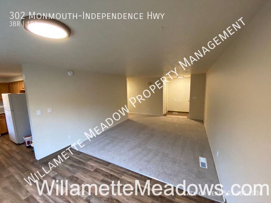 302 Monmouth Independence Hwy - Photo 4 of 18
