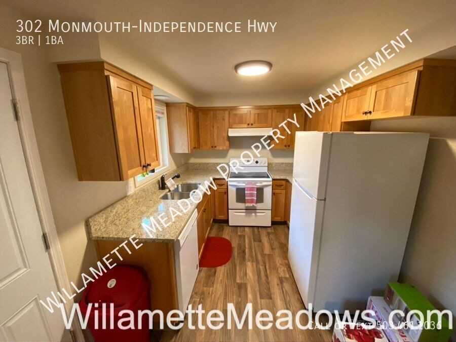 302 Monmouth Independence Hwy - Photo 7 of 18