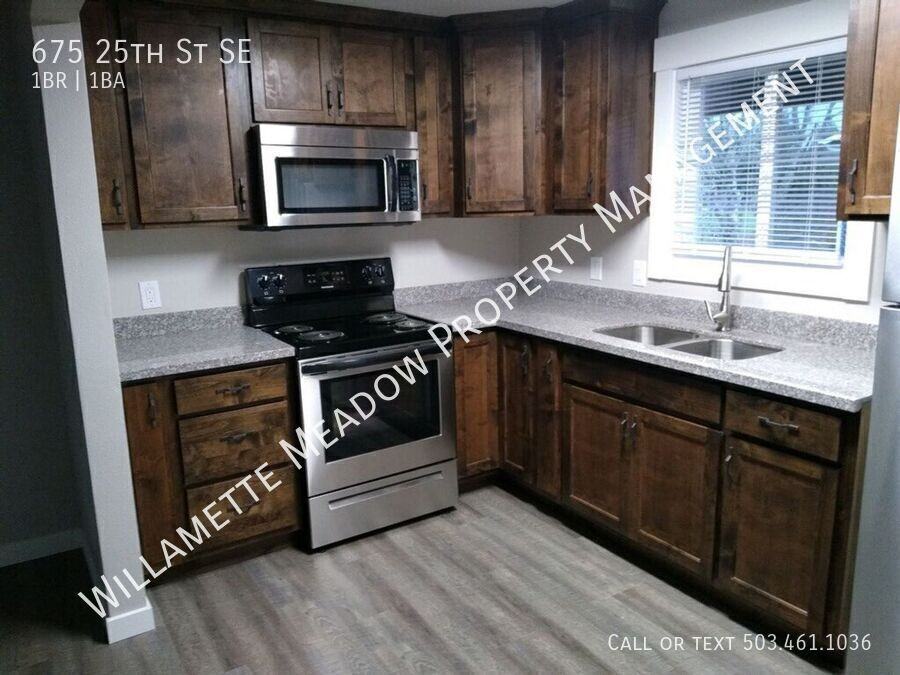 675 25th St Se - Photo 3 of 7