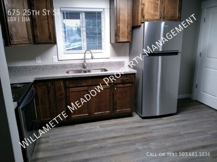 675 25th St Se - Photo 4 of 7