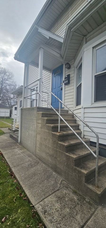 104 E Areba Ave #2ndFL - Photo 2 of 11