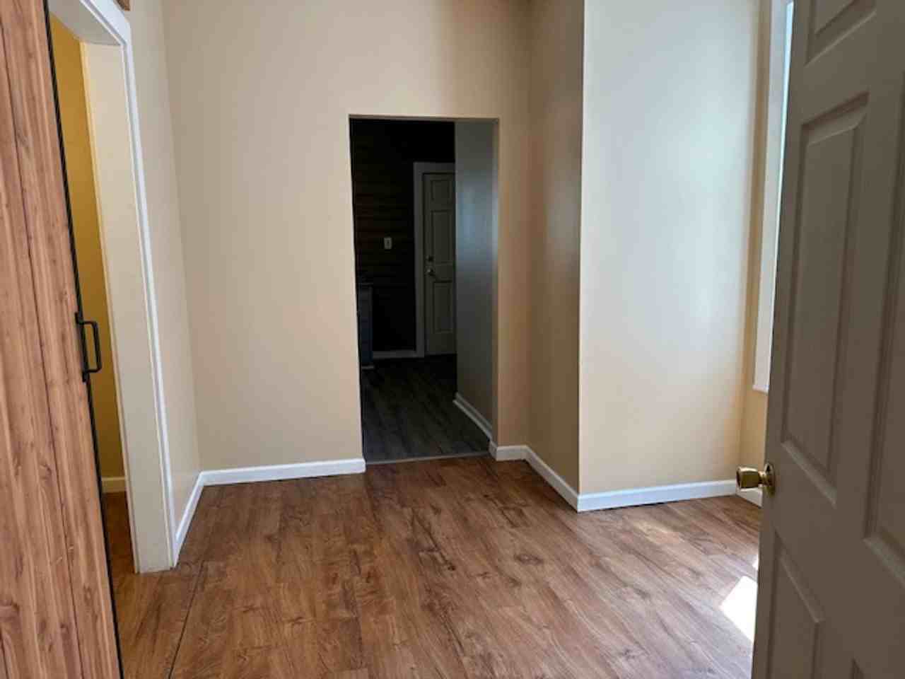 535 S 19th St #1 - Photo 6 of 10
